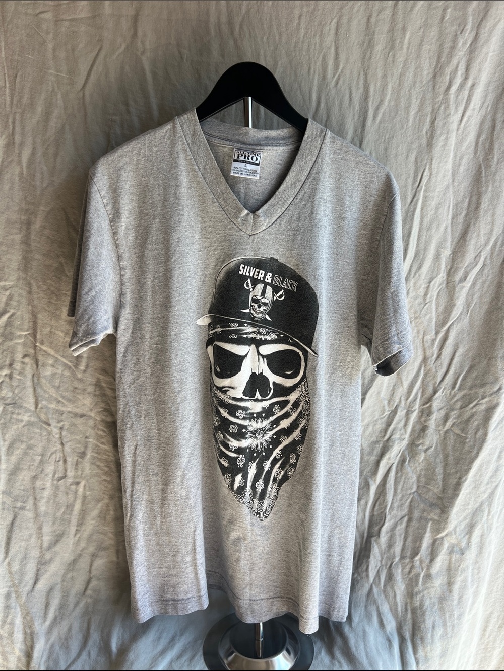 Raiders Silver and Black Bandana Graphic Tshirt All Time Pro Women’s Large
